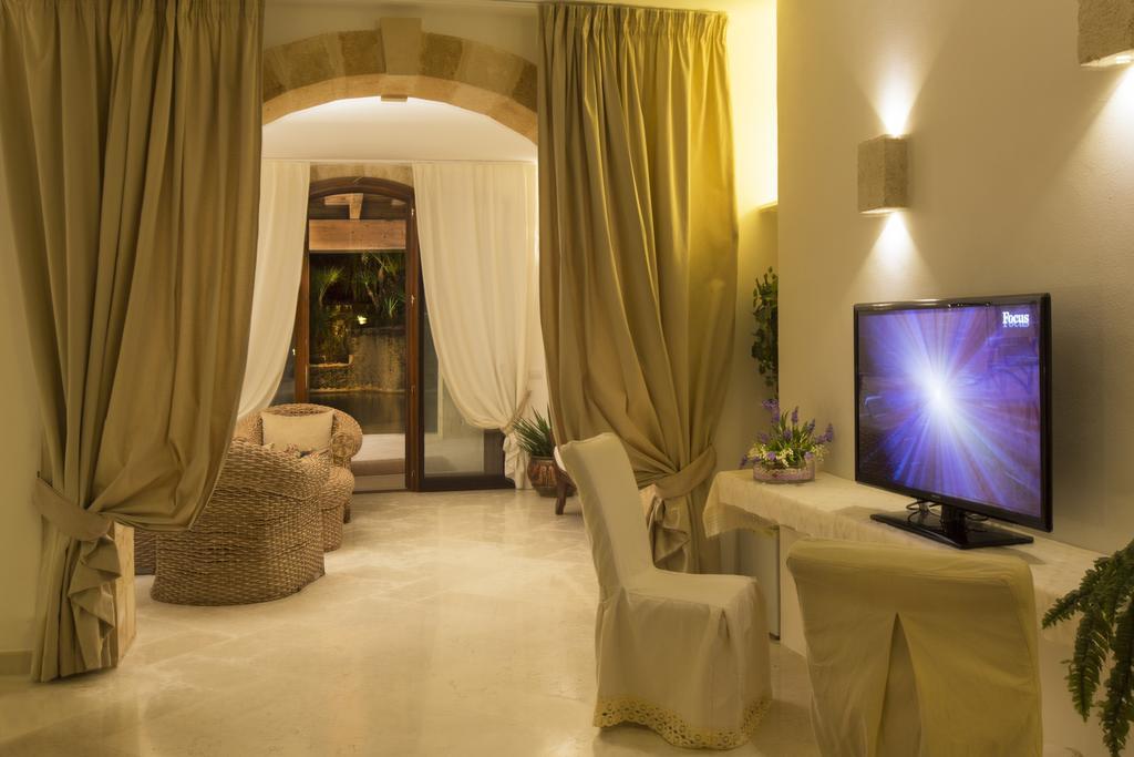 Masseria Quadrelli Bed and Breakfast Sanarica Værelse billede